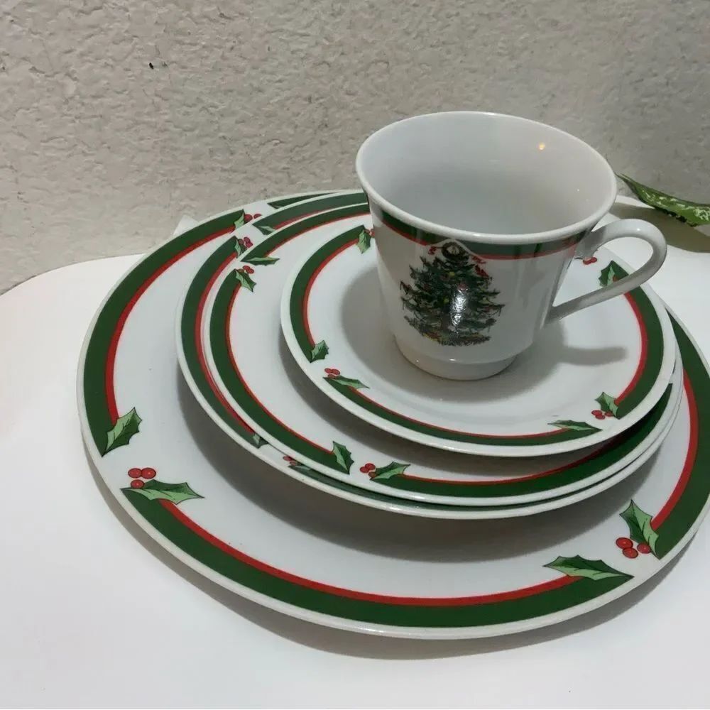 Pacific Rim CHRISTMAS TREE Porcelain dinner salad plates Cups & Saucers 5 piece